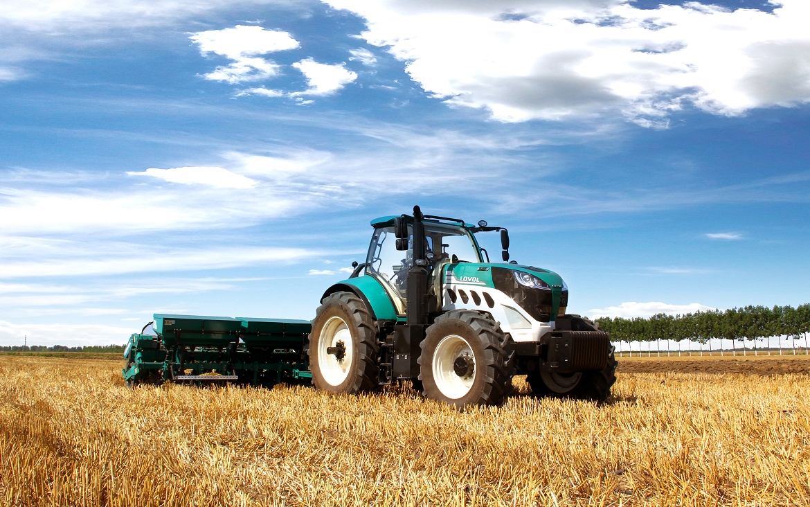 濰柴雷沃拖拉機黑龍江作業(yè)